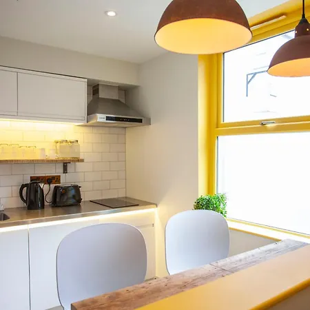 Higgihaus Aparthotel, Clare Street